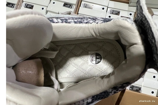 Retro  819139-030 Snakeskin Jordan  4 819139-030  0725